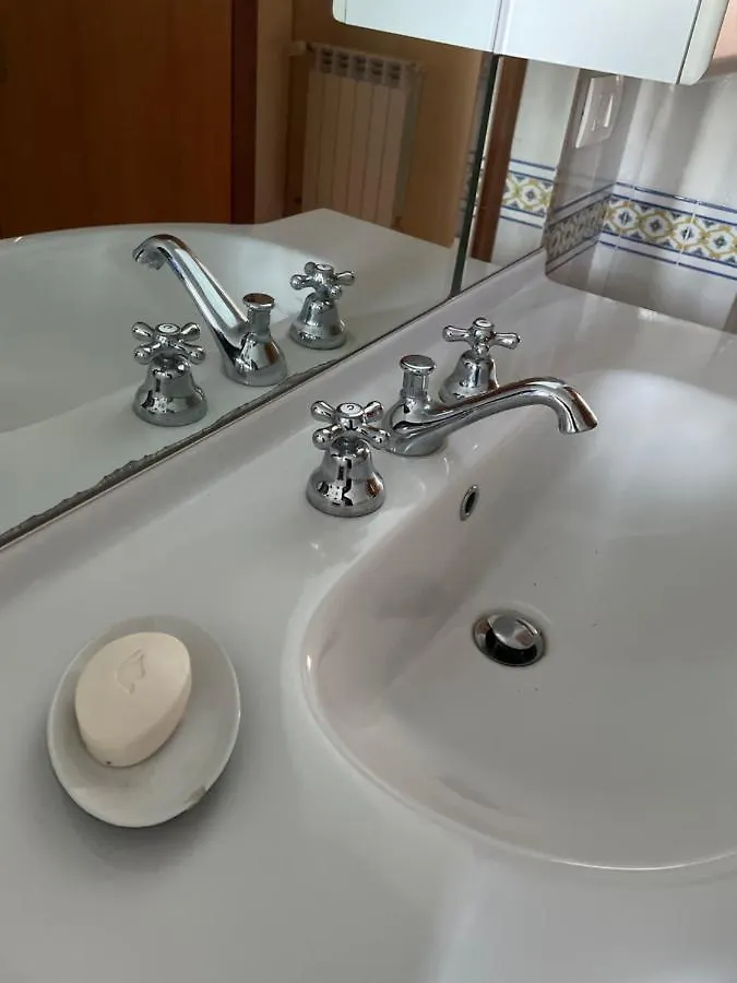 B&B Le Tre Rose Di Maria Pedara Bed & Breakfast