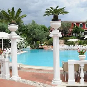 villa-pigalle.hotelinveneto.com/